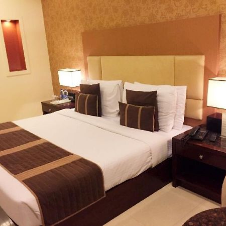 Hotel Vista New Delhi Eksteriør bilde